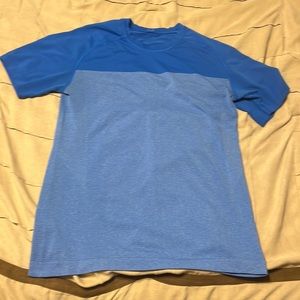 Men’s Lululemon Metal Vent Tech T shirt sz small
